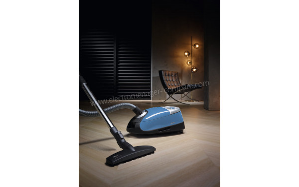 MIELE Complete C2 Bleu Hardfloor PowerLine SFRF5 - Mise en situation