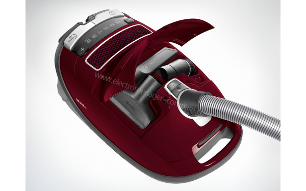 MIELE Complete C3 Rouge Active PowerLine SGDF3 - Vue 3/4 gauche