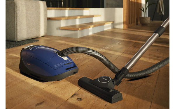 MIELE Complete C3 Bleu Edition 125 Powerline - Mise en situation