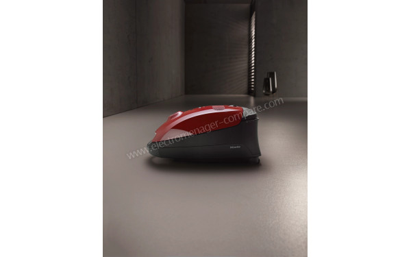 MIELE Classic C1 Rouge Ecoline - Mise en situation