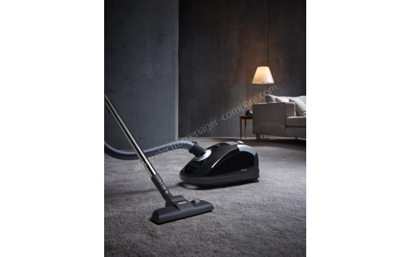 MIELE Compact C1 Noir Ecoline v2 - Mise en situation