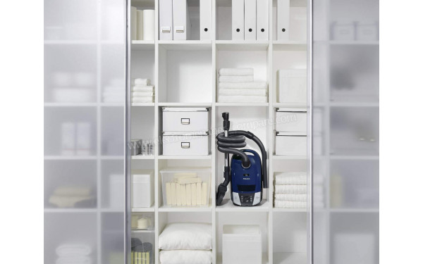 MIELE Compact C2 Bleu Marine PowerLine v2 - Mise en situation