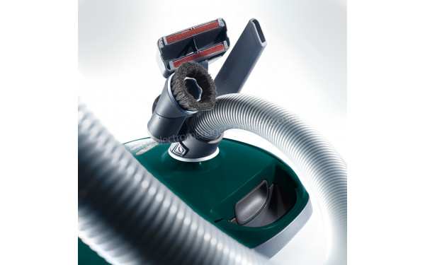 MIELE Compact C2 Petrol Silence Ecoline SDRK4 - Vue du rangement des accessoires