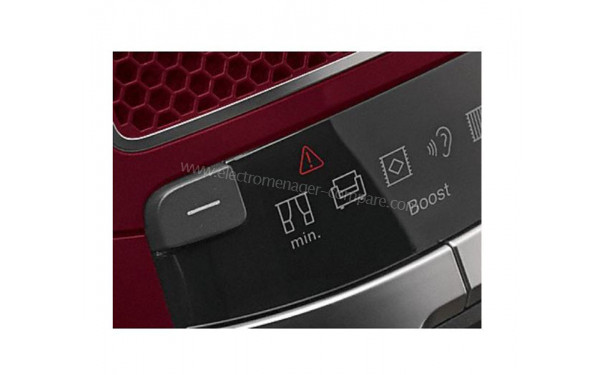 MIELE Complete C3 Rouge Cat&Dog PowerLine SGEF5 - Mise en situation