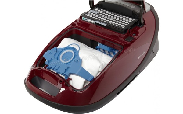 MIELE Complete C3 Rouge Cat&Dog PowerLine SGEE1 - Vue de l'int&eacute;rieur (cr&eacute;dit : Boulanger)