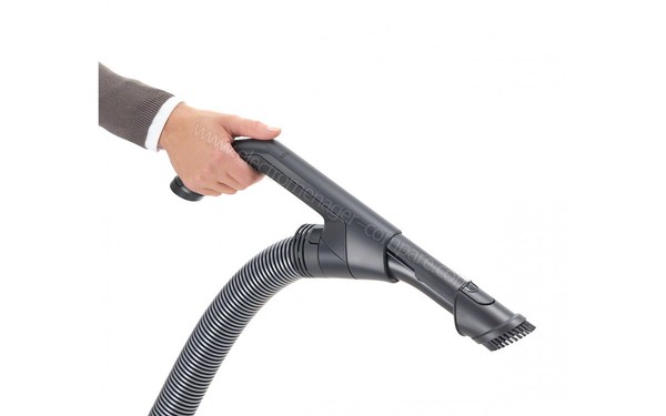 MIELE Complete C3 Electro - Poign&eacute;e et accessoires int&eacute;gr&eacute;e