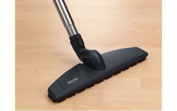 MIELE Complete C3 Bleu Marine Parquet XL EcoLine SGSG2 - Brosse parquet (cr&eacute;dit : Darty)