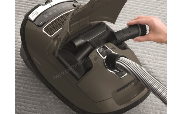 MIELE Complete C3 Total Care EcoLine - Vue des accessoires embarqu&eacute;s