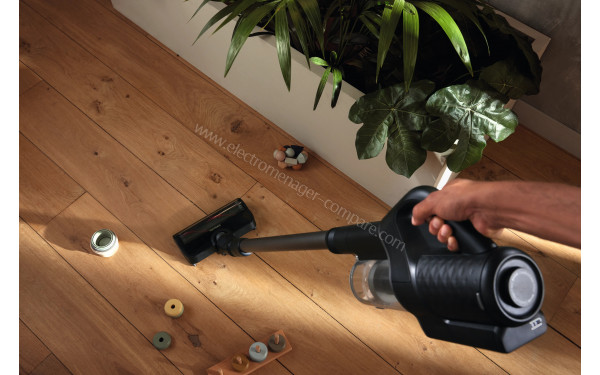 MIELE Duoflex HX1 Cat&Dog Noir SQLL0 - Mise en situation
