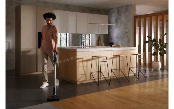 MIELE Duoflex HX1 Cat&Dog Noir SQLL0 - Mise en situation