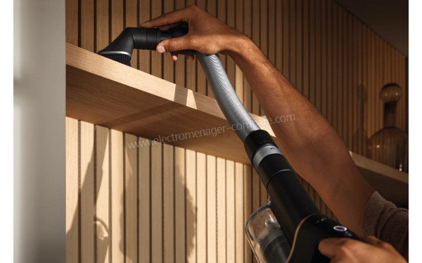 MIELE Duoflex HX1 Total Care Noir SQLL0 - Mise en situation