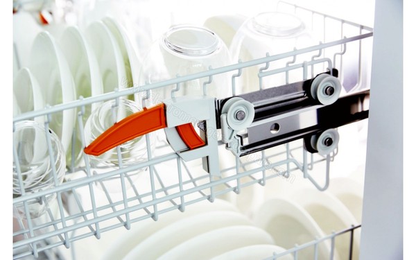 MIELE G 4202 - R&eacute;glage en hauteur du panier sup&eacute;rieur
