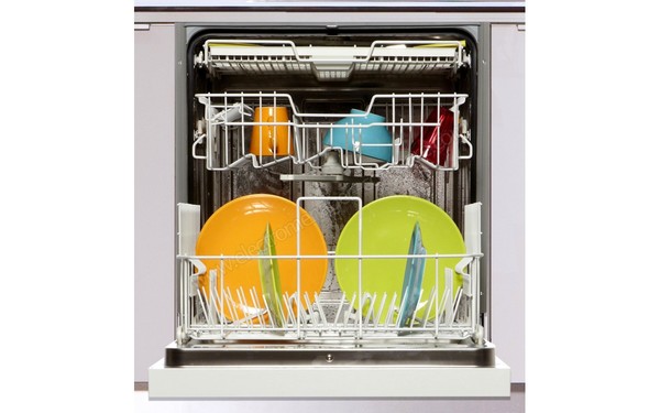 MIELE G 4220 Sci Blanc - Vue de l'int&eacute;rieur (cr&eacute;dit : Boulanger)