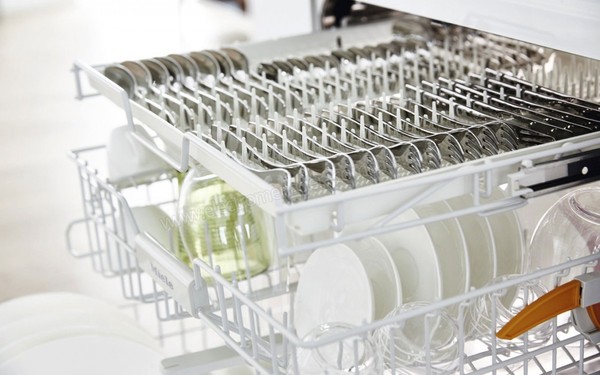 MIELE G 4263 SCVi Active - Vue du tiroir sup&eacute;rieur (cr&eacute;dit : Darty)