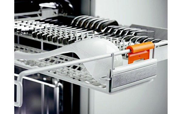MIELE G 4942 SCi IN - Vue du tiroir sup&eacute;rieur (cr&eacute;dit : Boulanger)
