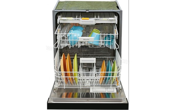 MIELE G 4942 SCi NR - Vue de l'int&eacute;rieur (cr&eacute;dit : Boulanger)