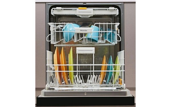 MIELE G 4942 SCi NR - Vue de l'int&eacute;rieur (cr&eacute;dit : Boulanger)