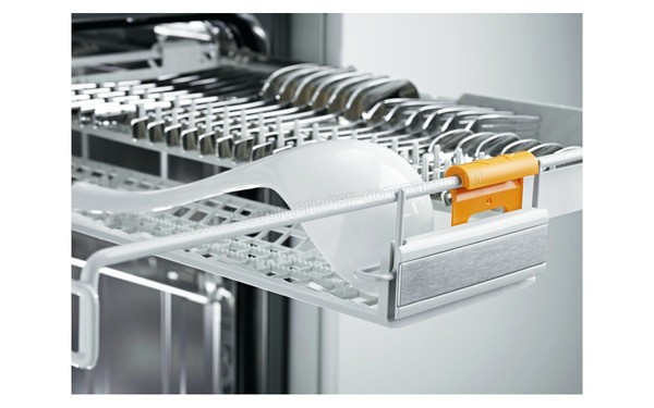 MIELE G 4991 SCVI - Vue du tiroir sup&eacute;rieur (cr&eacute;dit : Darty)
