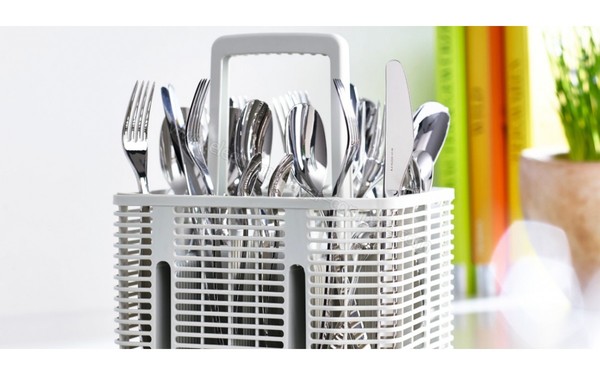 MIELE G 4991 SCVI - Panier &agrave; couverts (cr&eacute;dit : Darty)