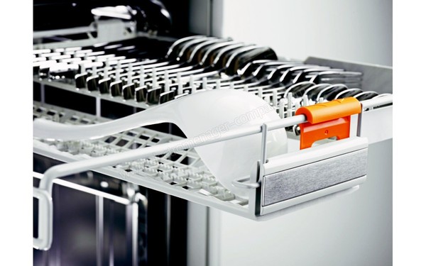 MIELE G 4997 SCVi XXL - Vue du tiroir sup&eacute;rieur (cr&eacute;dit : Boulanger)