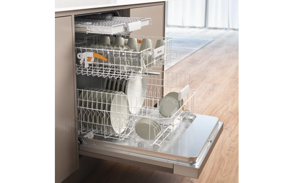 MIELE G 5611 SCi Inox - Vue des paniers