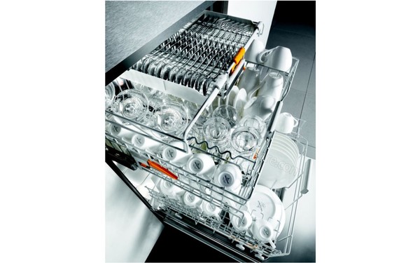 MIELE G 6410 Sci BB - Vue des paniers (cr&eacute;dit : Boulanger)