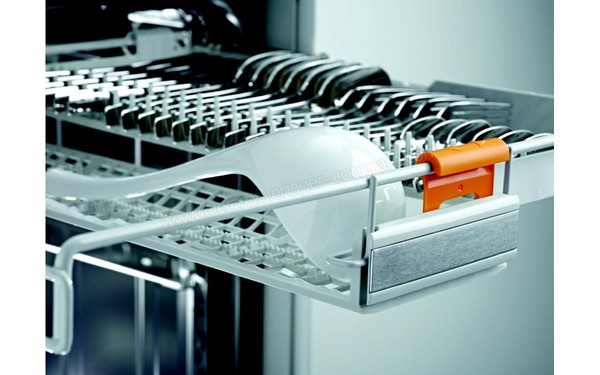 MIELE G 6410 Sci IN - Vue du tiroir sup&eacute;rieur (cr&eacute;dit : Boulanger)