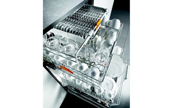 MIELE G 6410 Sci NR - Vue de l'int&eacute;rieur (cr&eacute;dit : Boulanger)