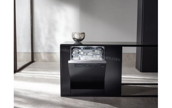MIELE G 7100 SCi Inox - Mise en situation (cr&eacute;dit : Boulanger)