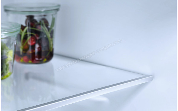 MIELE K 7127 D - Finition des clayettes