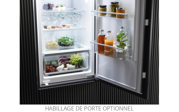 MIELE K 7325 E - Vue de l'int&eacute;rieur partie r&eacute;frig&eacute;rateur