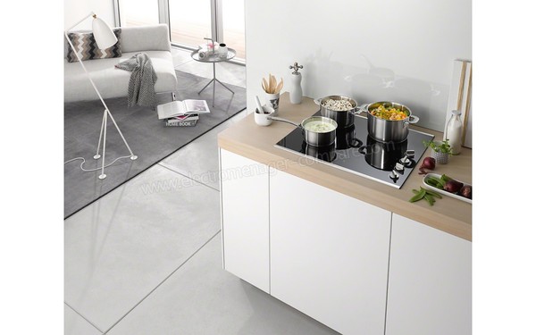 MIELE KM 6325-1 - Vue sur les foyers