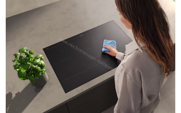 MIELE KM 7576-2 FL 125 Gala Ed - Mise en situation