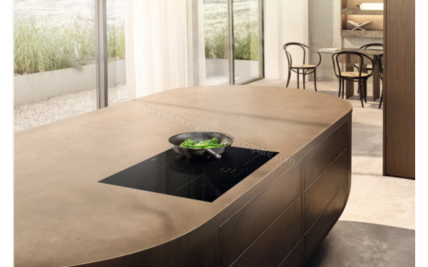 MIELE KM 8483 FX - Mise en situation