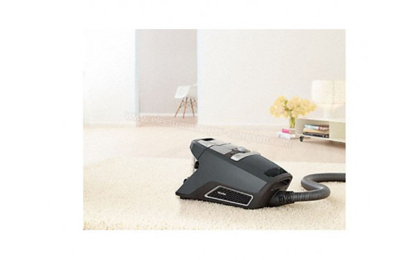 MIELE Blizzard CX1 Gris PowerLine SKRF5 - Mise en situation