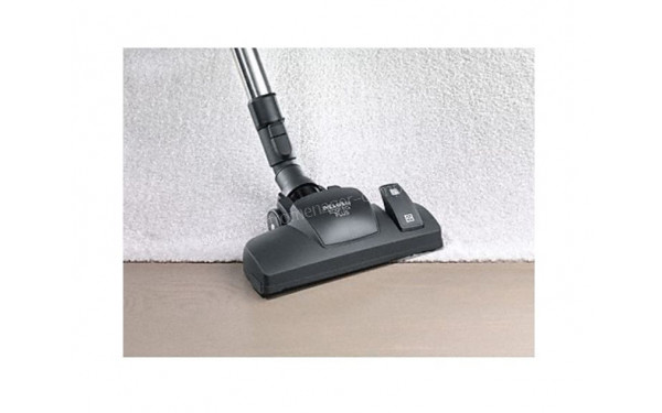 MIELE Blizzard CX1 Gris PowerLine SKRF5 - Mise en situation