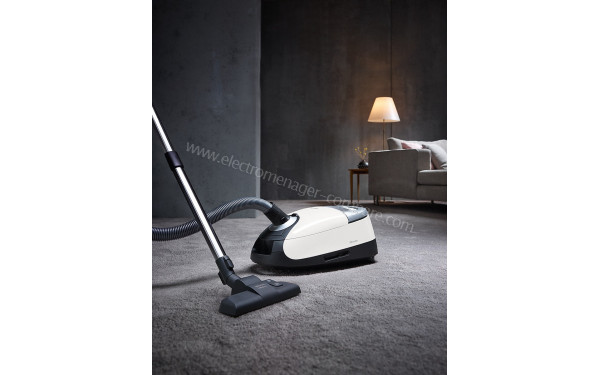 MIELE Complete C2 Blanc Powerline SFRF5 - Vue 3/4 gauche