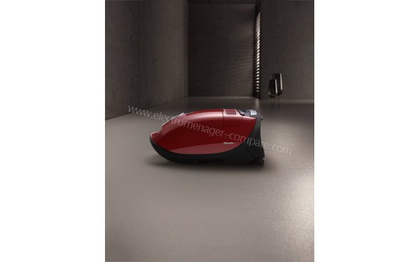MIELE Complete C3 Rouge Cat&Dog Flex PowerLine SGEF5 - Vue de profil