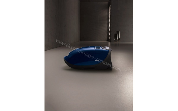 MIELE Complete C3 Bleu Marine Parquet Powerline SGSF5 - Mise en situation