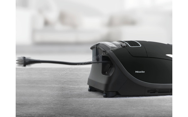 MIELE Complete C3 Noir Special Flex Powerline SGFF5 - Retour automatique du c&acirc;ble