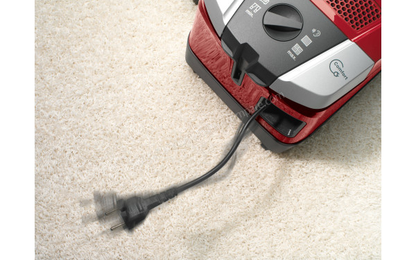 MIELE Compact C2 Rouge Cat&Dog PowerLine SDBF5 - Mise en situation