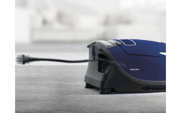 MIELE Complete C3 Bleu Comfort XL PowerLine SGMF5 - Mise en situation