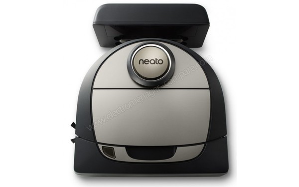NEATO Botvac D703 Connected - Sur sa base de chargement  (cr&eacute;dit : Boulanger)