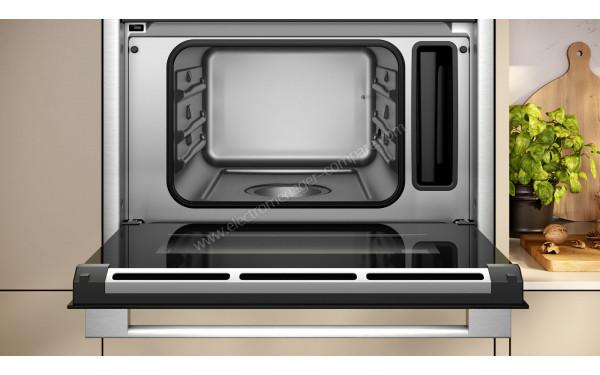 NEFF C24DR1XN0 - Vue de l'int&eacute;rieur