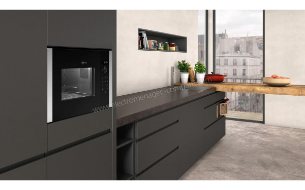 NEFF HLAWD53N1F - Mise en situation