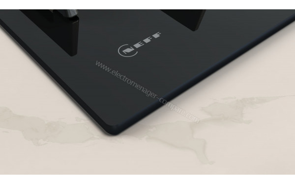 NEFF T26PIP4S0 - Zoom sur les bordures