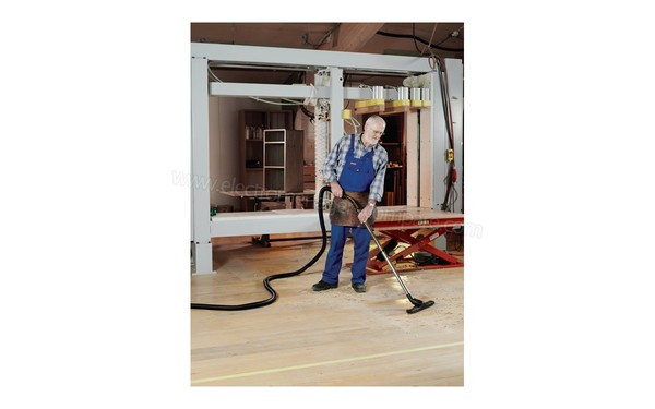 NILFISK ATTIX 30-11 PC - En utilisation sur parquet