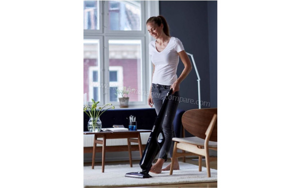 NILFISK Easy 20 V Max Noir - Mise en situation