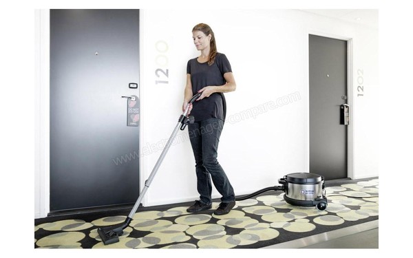 NILFISK GD 930Q EU - En utilisation avec la brosse double position