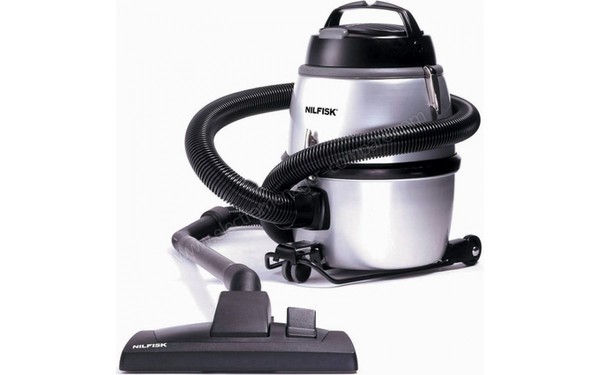 NILFISK GM 80C - Vue 3/4 droite